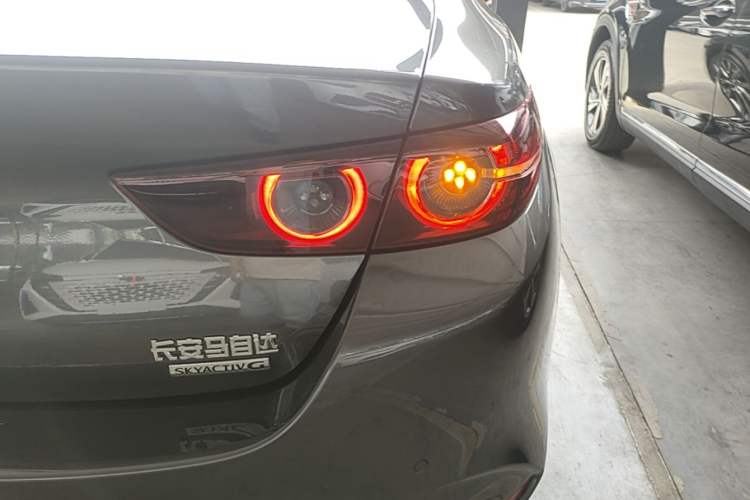 Used Mazda 3 Axela 2021 2.0L Automatic Zhiya Edition
