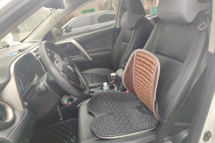 Used Toyota RAV4 2015 2.0L CVT Two-Wheel Drive Fashion Edition
