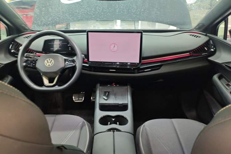 Used Volkswagen ID.UNYX 2024 Pro Long-Range Version Center Console