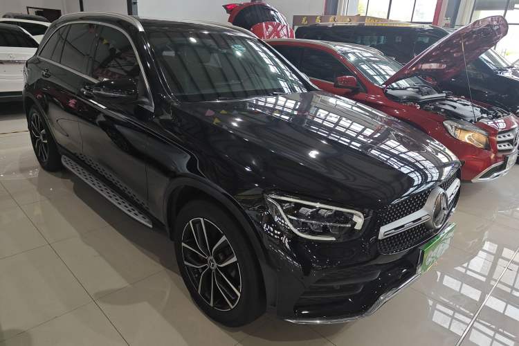 Used Mercedes-Benz GLC 2021 GLC 260 L 4MATIC Luxury Model Front Right 45 Deg