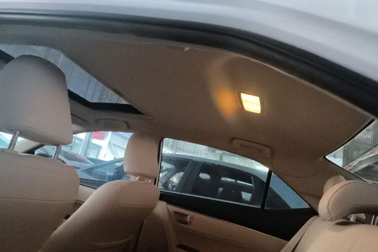 Used Toyota Corolla 2014 1.6L CVT GL-i
