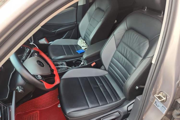 Used Volkswagen Sagitar 2022 280TSI DSG Flyover Edition Left Front Seat