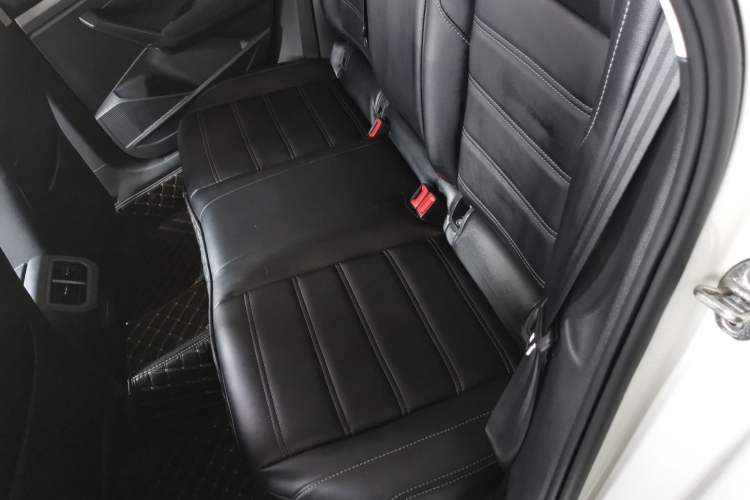 Used Volkswagen Lavida 2022 1.5L Automatic Fashion Edition Left Rear Seat