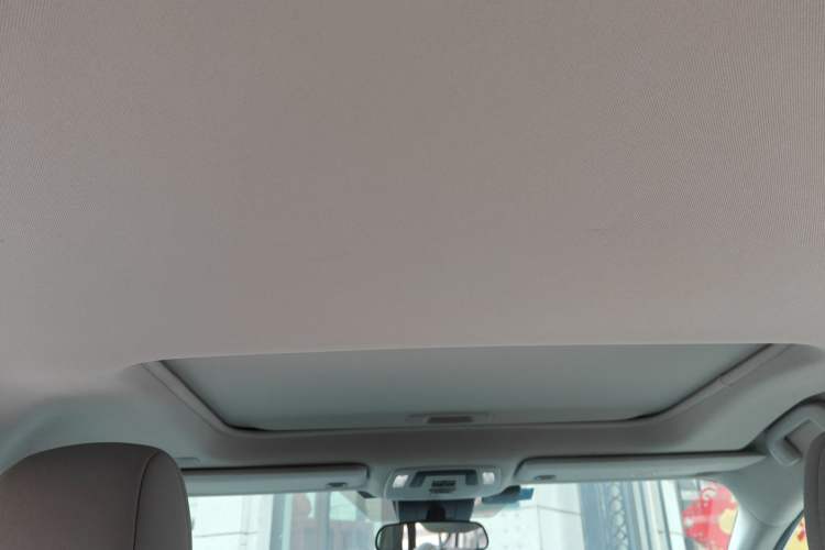 Used Toyota SIENNA 2023 2.5L Hybrid Comfort Edition Headliner