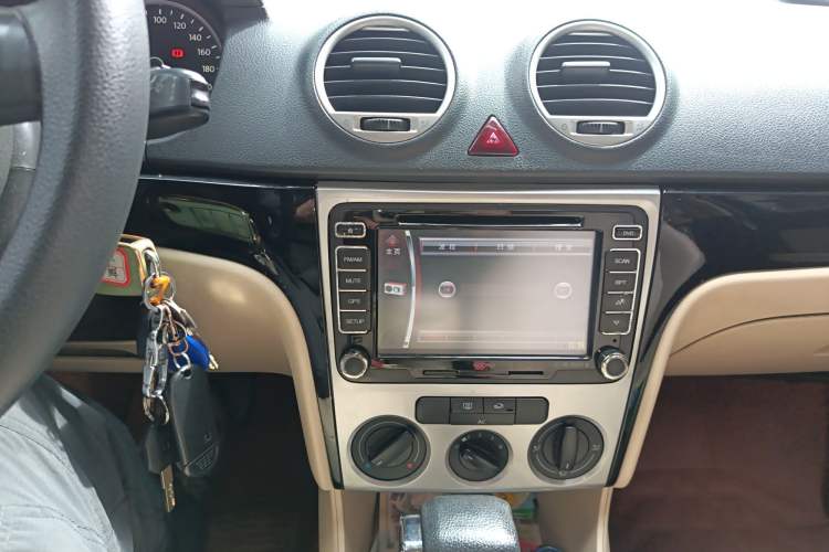 Used Volkswagen Lavida 2011 1.6L Automatic PinYou Edition