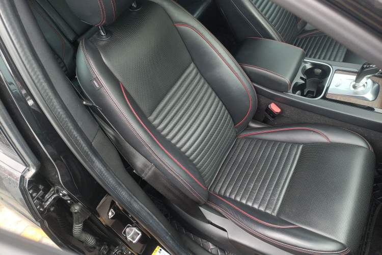 Used Land Rover Discovery Sport 2020 249 PS R-Dynamic Performance Tech Edition 7 Seats