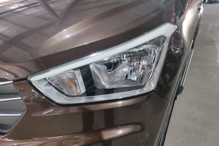 Used Hyundai ix25 2015 1.6L Automatic Two-Wheel Drive Smart GLS Trim Left Front Headlight