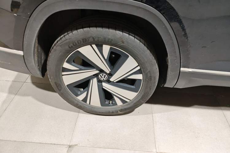 Used Volkswagen Teramont 2024 530 V6 All-Wheel Drive Prestige Luxury Edition