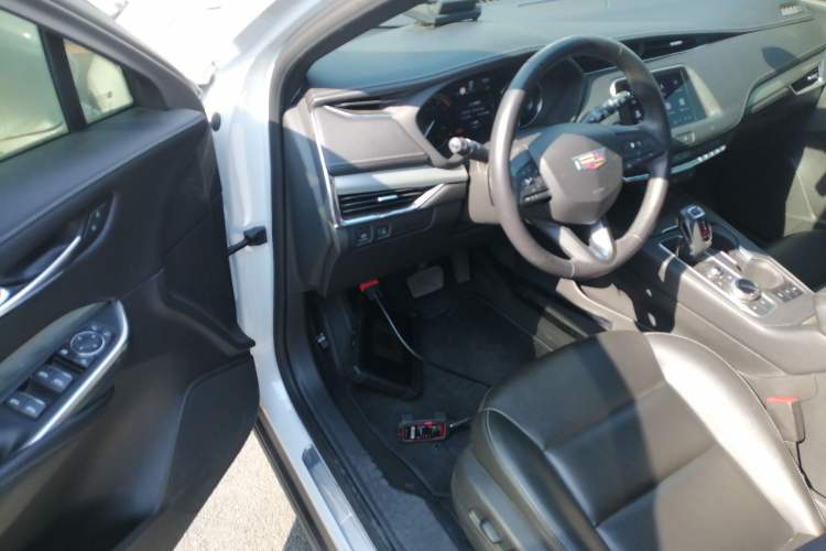 Used Cadillac XT4 2018 28T Two-Wheel Drive Leading Version