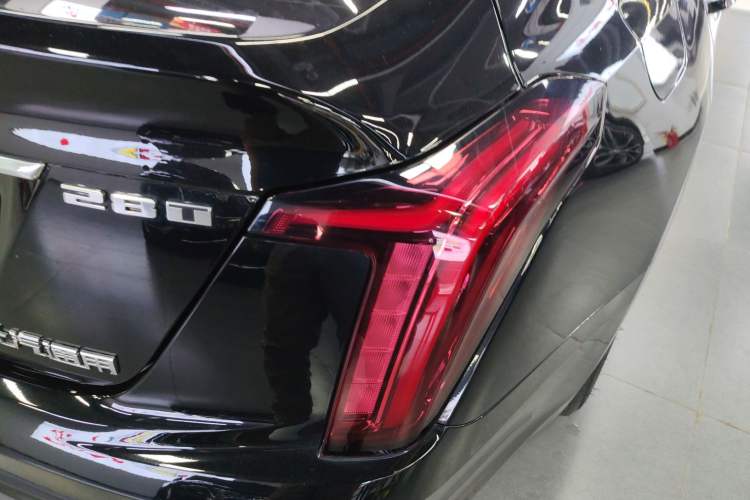 Used Cadillac CT5 2023 28T Luxury Edition (Standard Version) Right Rear Taillight