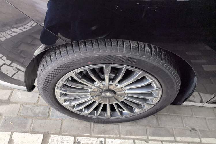 Used Hyptec HL 2025 700 Ultra Six-Seater All-Wheel-Drive LiDAR Version
