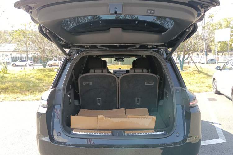 Used Li Auto L9 2022 Max model
