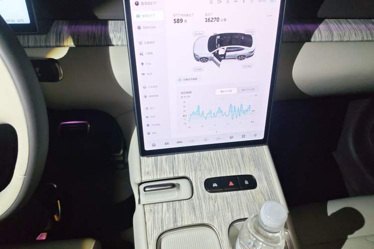 Used Nio ET7 2024 75 kWh Executive Edition Audio And AC Panel