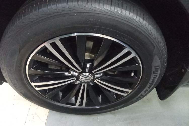 Used Volkswagen Tiguan L 2019 330TSI Automatic Two-Wheel Drive Luxury Edition China VI Standard