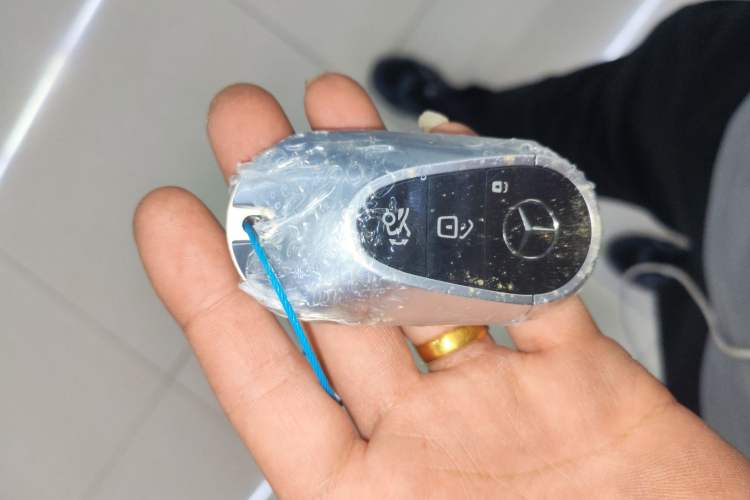 Used Mercedes-Benz EQS SUV 2023 450 4MATIC Pioneer Edition Vehicle Key