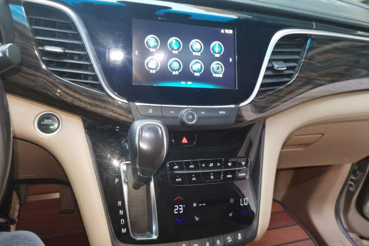 Used Buick GL8 2017 ES 28T Luxury Model China V Standard