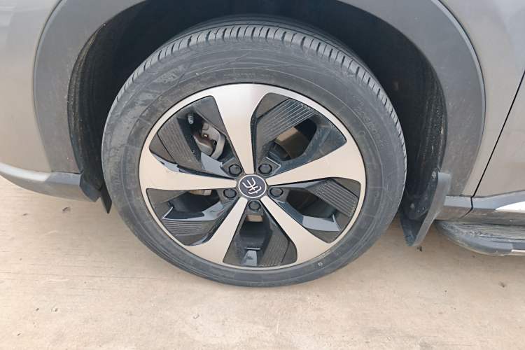 Used BYD Song PLUS New Energy 2021 DM-i 110KM Flagship Model Exterior 4