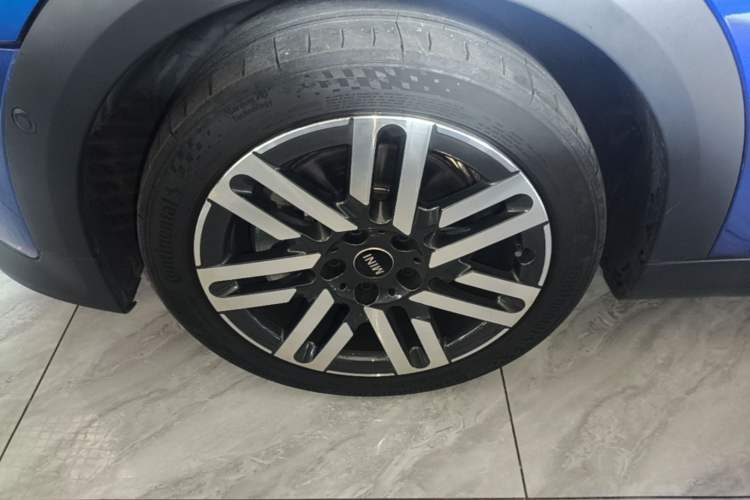 MINI 2025 1.5T COOPER Classic Edition Five-Door Version مستعملة