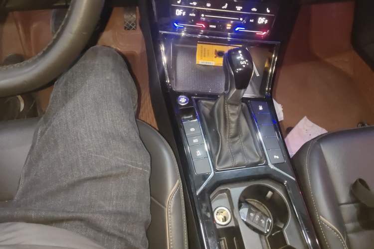 Used Volkswagen Passat 2020 330TSI Elite Edition China VI