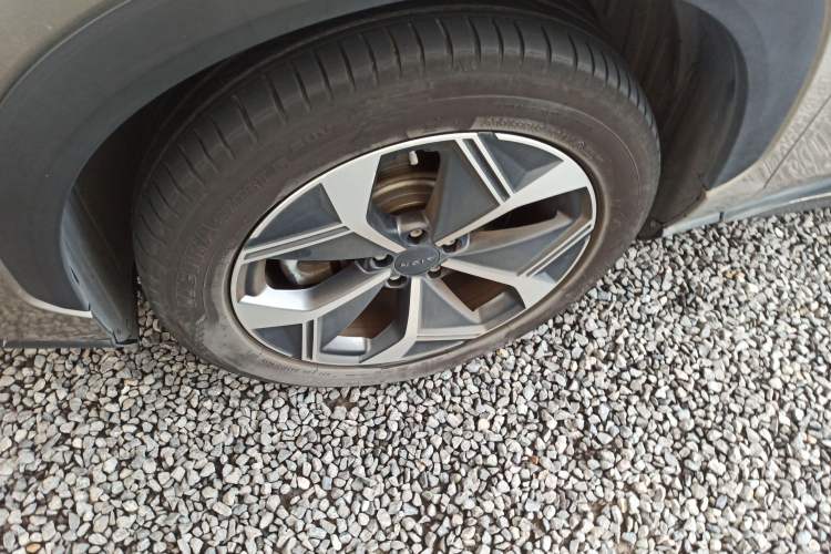 Used AION V 2024 Plus 70 Star Edition Lithium Iron Phosphate
