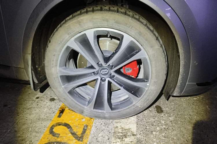 Used Hima AITO M8 2025 Extended-Range Max+ Version 53.4 kWh 6-Seater Edition