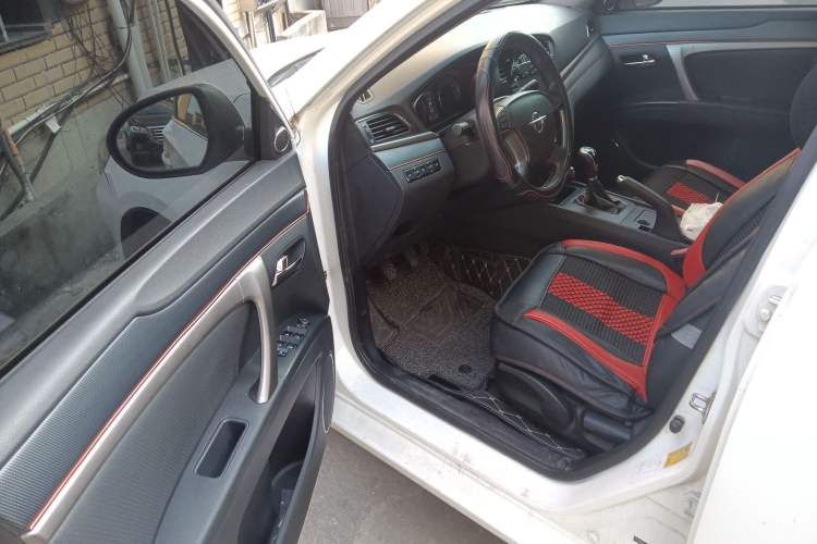 Used Haima M6 2015 1.5T Manual Sport Smart Model
