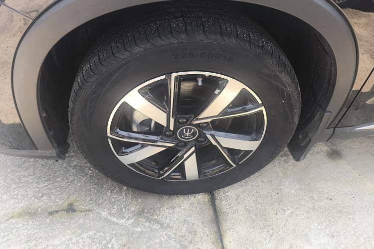 Used BYD Song Pro New Energy 2024 HONOR Edition DM-i 71KM Navigation Model