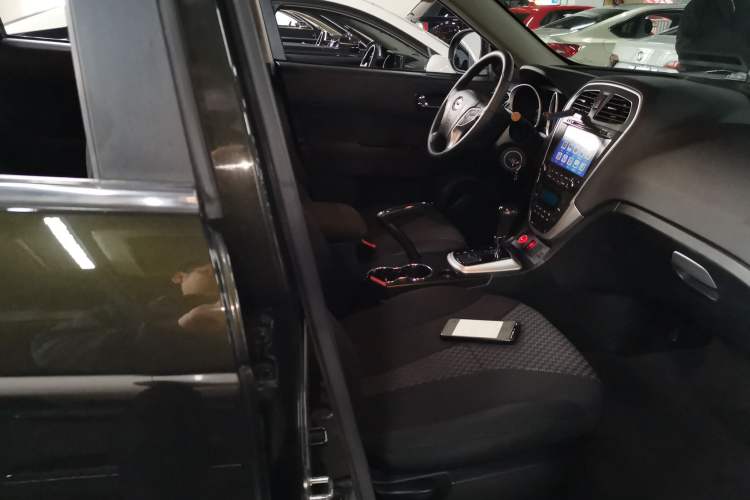 Used GAC Trumpchi GS5 2014 2.0L Automatic Two-Wheel Drive Deluxe Edition Right Front Seat