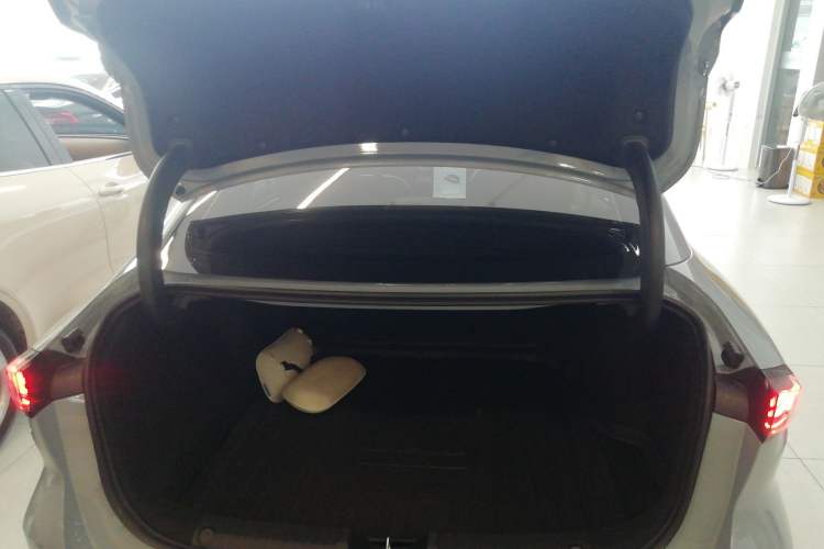 Used Geely Galaxy L6 2023 125km Starship