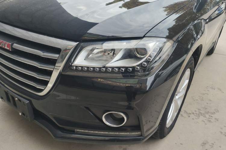 Used Haval H2 2016 Red Label 1.5T Manual Two-Wheel Drive Elite Model
