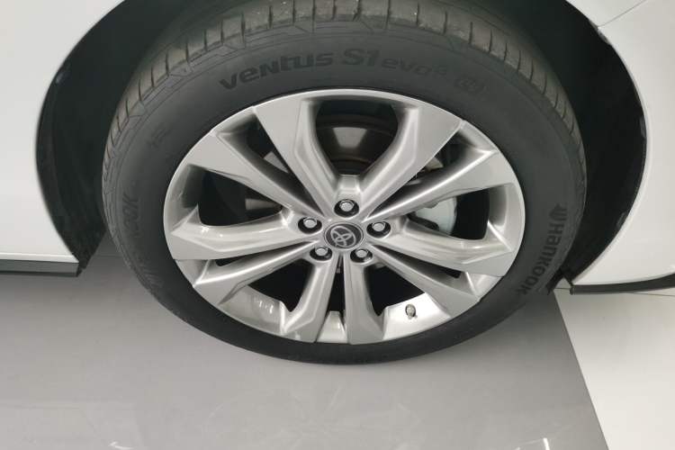 Used Toyota SIENNA 2023 2.5L Hybrid Comfort Edition
