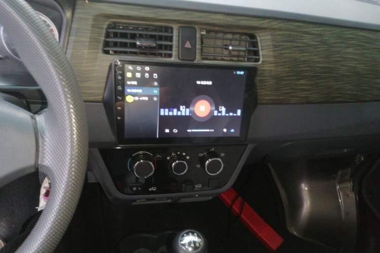 Used Jinbei New Hiace X30L 2023 1.5L Super Enjoyment Van 2/5 Seats Non-Air-Conditioned Version SWC15M Audio And AC Panel