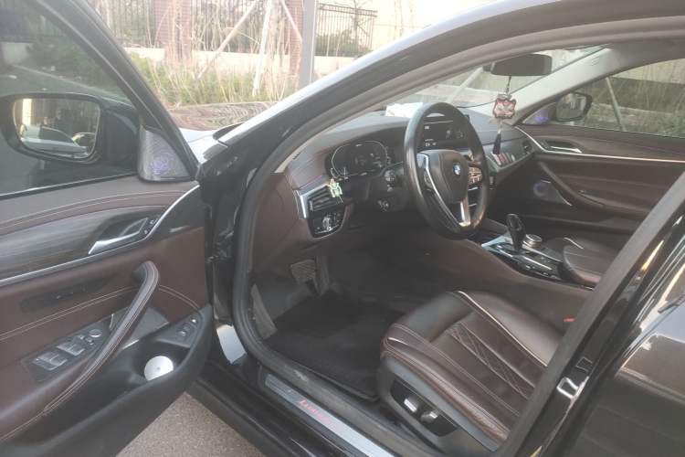 Used BMW 5 Series New Energy 2020 Mileage Upgrade Version 530Le Luxury Package Driver Seat