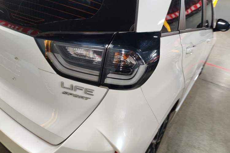 Used Honda LIFE 2021 1.5L CVT SPORT Heartbeat Edition Right Rear Taillight