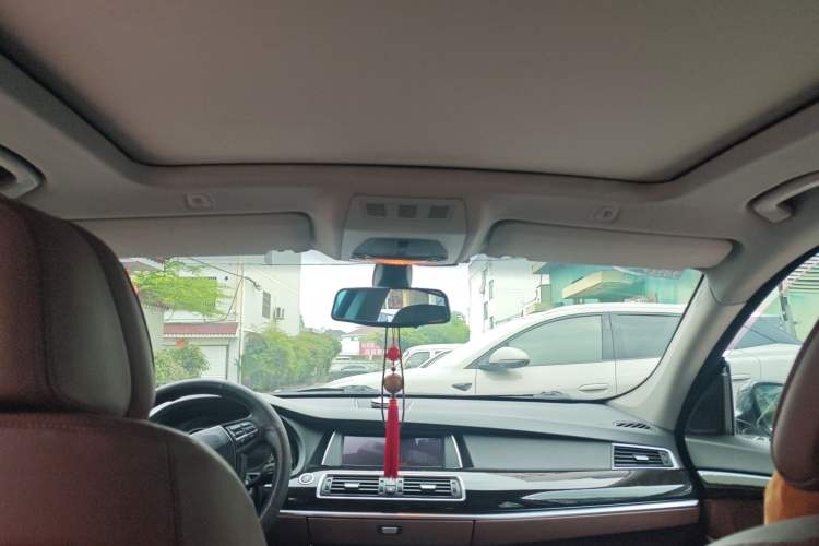 Used BMW 5 Series GT 2010 535i Leading Model
