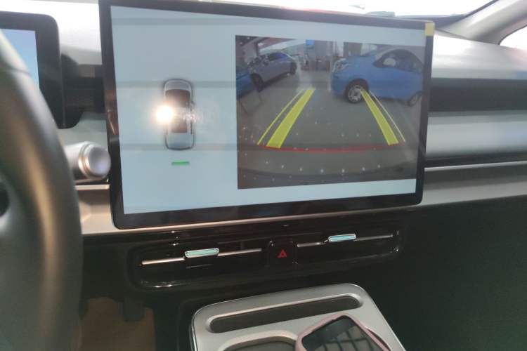 Used AION Y 2023 Younger Audio And AC Panel