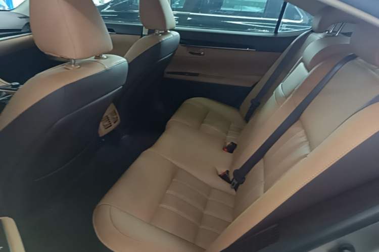 Used Lexus ES 2015 300h Comfort Edition