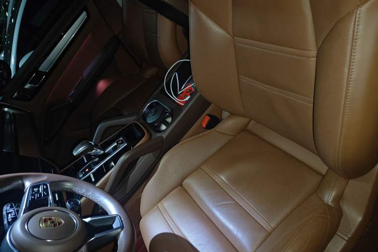 Used Porsche Cayenne 2023 Cayenne 3.0T Platinum Edition
