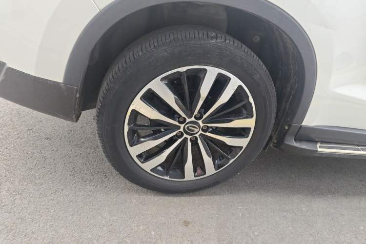 Used GAC Trumpchi GS4 2017 235T Manual Two-Wheel Drive Luxury Edition Right Rear Wheel Hub