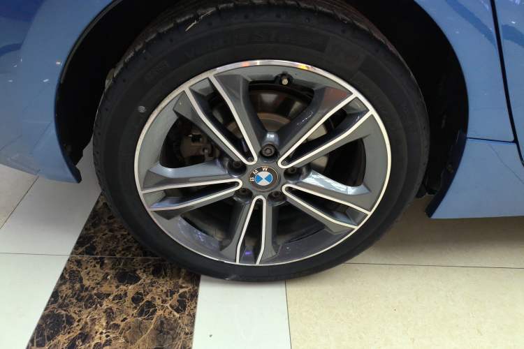 Used BMW 1 Series 2018 118i Sport Edition Right Rear Wheel Hub