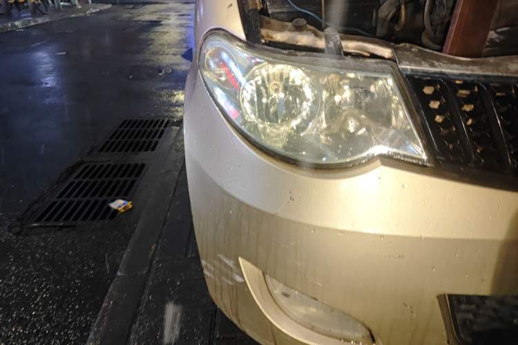 Used Wuling Hongguang 2014 1.2L Standard Model China IV