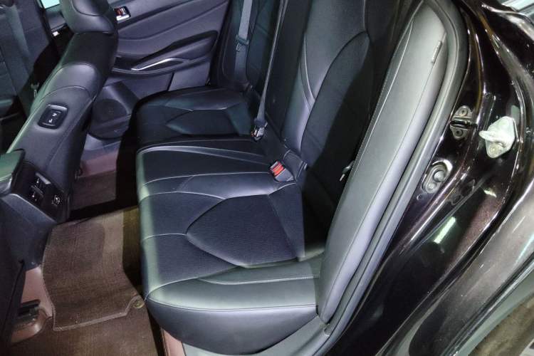 Used Toyota Avalon 2019 2.0L Luxury Edition China VI Standard