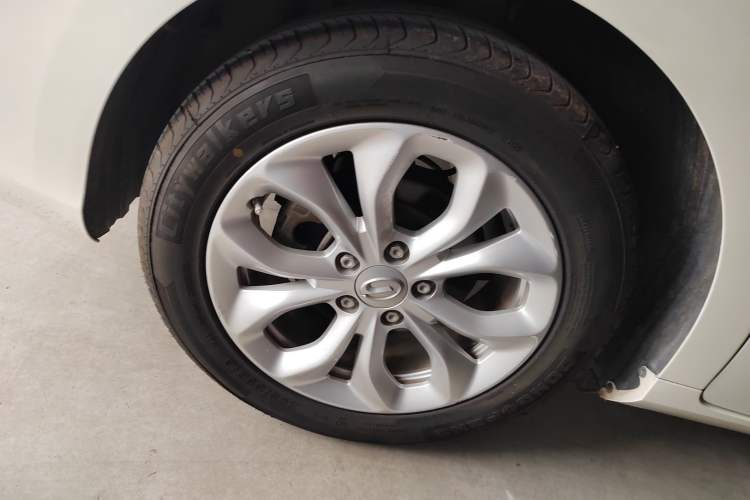 Used GAC Trumpchi GA4 2018 200T Automatic Luxury Edition Right Rear Wheel Hub