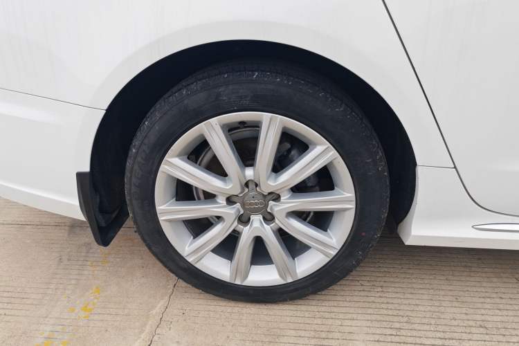 Used Audi A6L 2016 TFSI Sport Edition Right Rear Wheel Hub