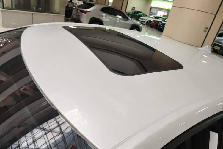 Used MG 6 New Energy 2020 1.5T Hybrid Leading Trendy Edition Roof