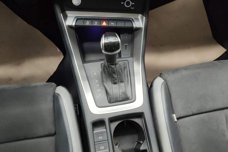 Used Audi Q3 2019 40 TFSI Fashion Dynamic Model
