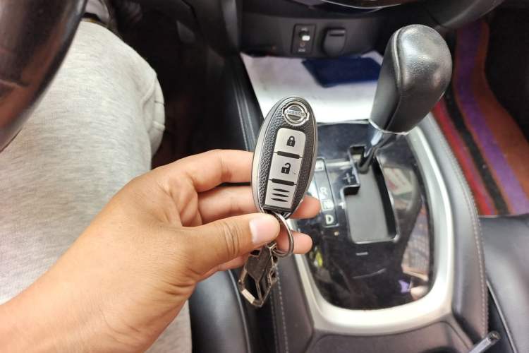 Used Nissan X-Trail 2014 2.0L CVT Smart Edition 2WD
