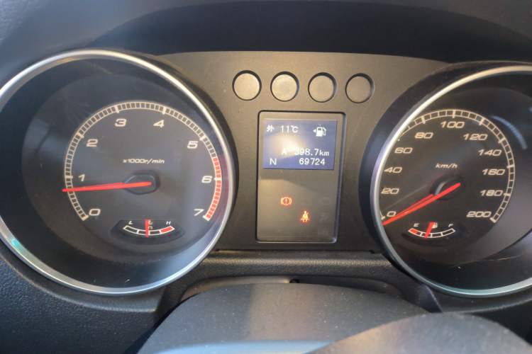 Used BAIC Off-Road BJ40 2016 40L 2.3T Automatic All-Wheel Drive Premium Edition Instrument Cluster