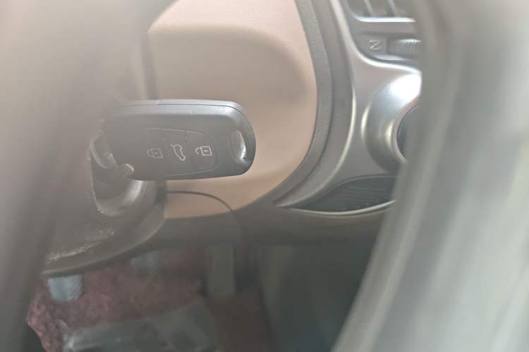 Used Hyundai ix35 2012 2.0L Manual Two-Wheel Drive New Edition GL