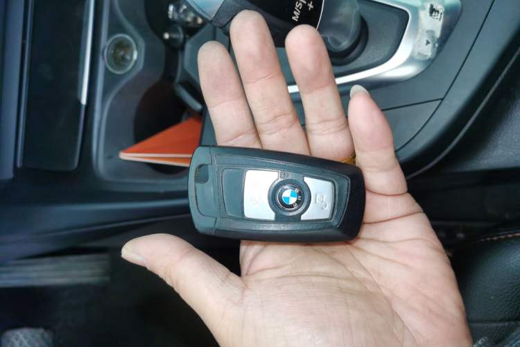 Used BMW 2 Series 2015 218i Interior 1